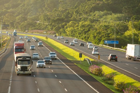 Feriado de Navegantes deve registrar 1 milhão de veículos nas rodovias da CCR ViaSul