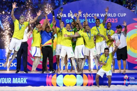 Campeão mais uma vez: Brasil reina na areia das Seicheles