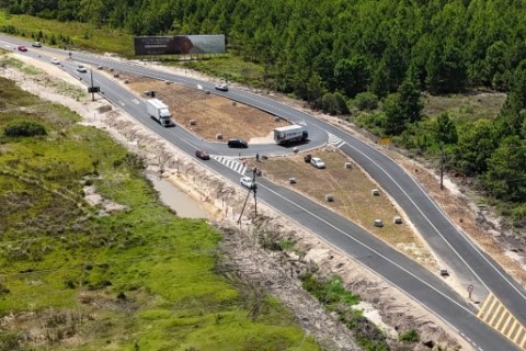 Mudanças em rótula na Estrada do Mar trazem mais segurança para motoristas
