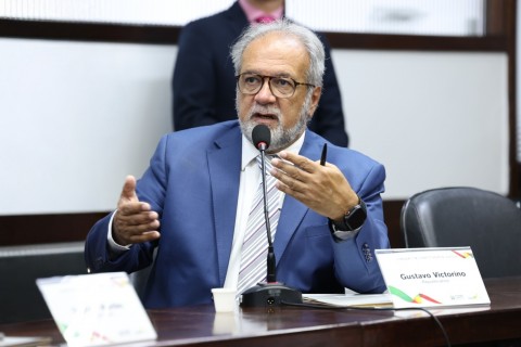 Spray para defesa das mulheres é proposto pelo deputado Victorino