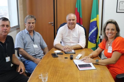 Ex-vereadora Elis busca apoio do deputado Luciano Silveira para demandas escolares, hospitalares e causa animal em Torres