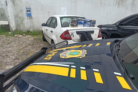 PRF prende homem que saiu da prisão há cerca  de um mês com 20 kg de pasta base de cocaína em Torres