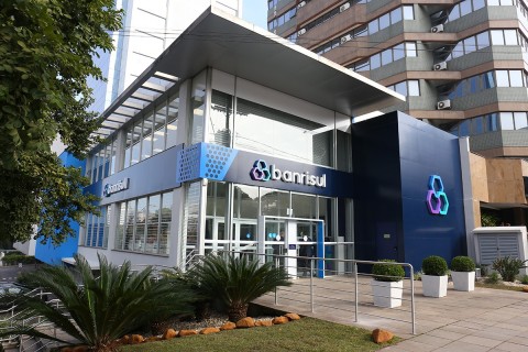 Banrisul anuncia suspensão da negativação de produtores rurais por 90 dias