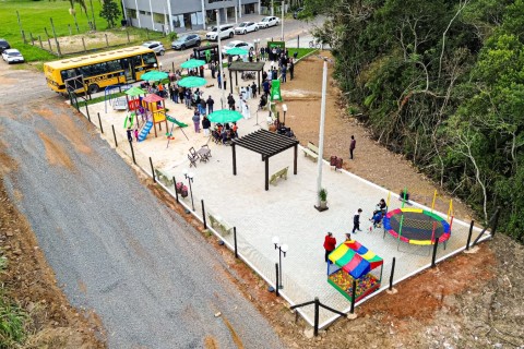 Praça Ciro Maggi Reck é inaugurada no bairro Bela Vista em Três Cachoeiras