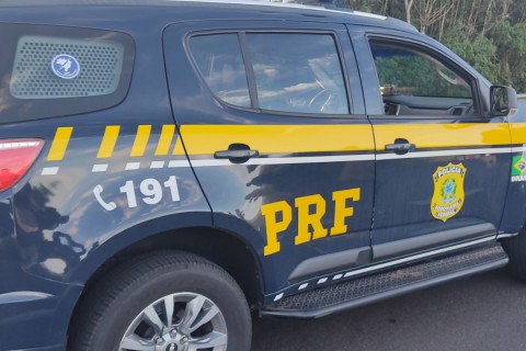 Em duas ocorrências, PRF prende foragido e recupera veículo roubado no litoral norte gaúcho