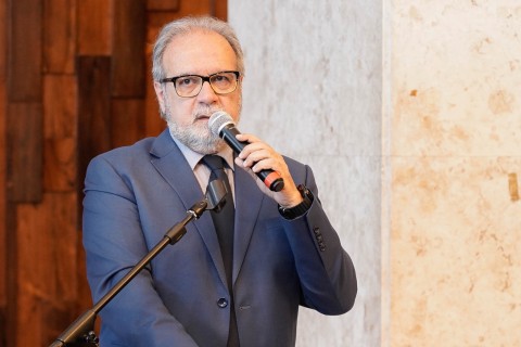 Victorino homenageia os 80 anos da ACEG com a Medalha da 56ª Legislatura, nesta segunda (13)