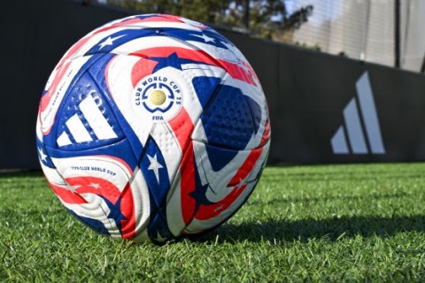A bola oficial da adidas para a Copa do Mundo de Clubes da FIFA 2025™ é revelada