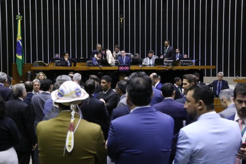 Famurs articula aprovação de proposta que limita pagamento de precatórios e abre caminho para parcelamento de dívidas previdenciárias
