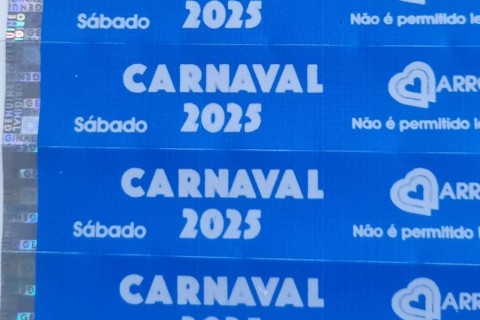 Carnaval: troque 2 litros de leite por pulseira de acesso às arquibancadas