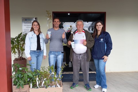 Entrega de Mudas Nativas são realizadas em Morrinhos do Sul
