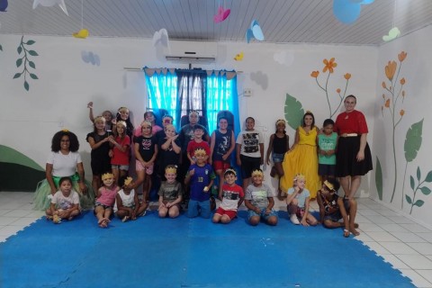 Três Cachoeiras realiza ação temática “Reino Encantado” pelo Projeto Pequeno Cidadão