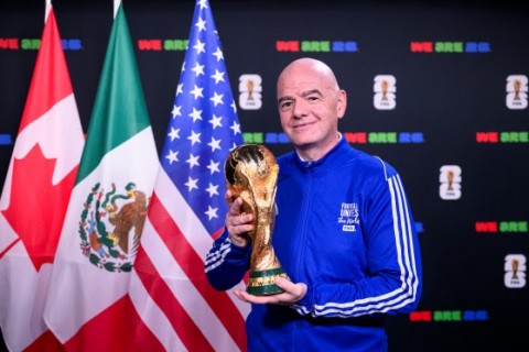 A comunidade de voluntários da FIFA chega a dois milhões de membros, e Gianni Infantino expressa sua gratidão ao "grupo mais diverso do mundo".