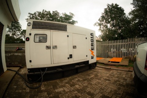Corsan mobiliza geradores para garantir abastecimento de água após falta de energia no Litoral Norte