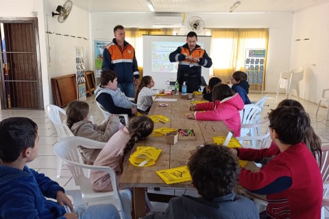 Programa Agente Mirim inicia atividades em Três Cachoeiras com foco em prevenção e cidadania