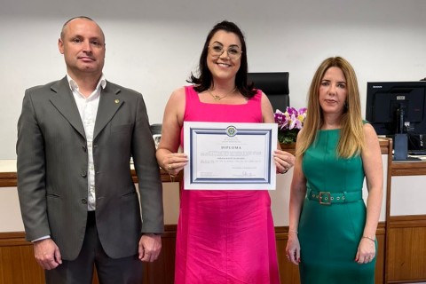 Diplomação consagra primeira prefeita e novos vereadores de Três Cachoeiras