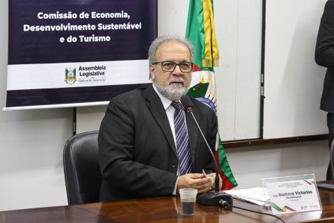 Deputado Victorino propõe incentivo às trilhas ecológicas