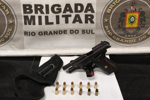 Homem é preso com arma de fogo de calibre restrito em Terra de Areia durante Festa Nacional do Abacaxi
