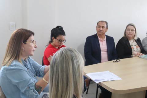 Promotora Dinamárcia Maciel debate direitos das pessoas idosas em Arroio do Sal