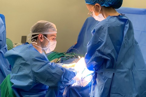 Primeiro implante de tronco cerebral do Rio Grande do Sul é realizado no Hospital Moinhos de Vento
