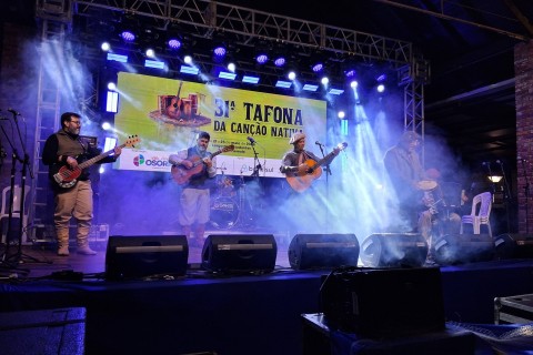 31ª Tafona da Canção Nativa reúne grande público na primeira do festival no Largo dos Estudantes Sônia Chemale em Osório