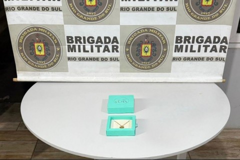 Em rápida ação, Brigada Militar prende mulher por furto em joalheria em Torres