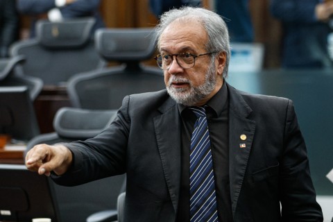 Proposta do deputado Victorino quer evitar novos golpes aos aposentados