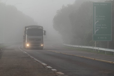 ViaSul alerta sobre cuidados ao dirigir em períodos com a neblina