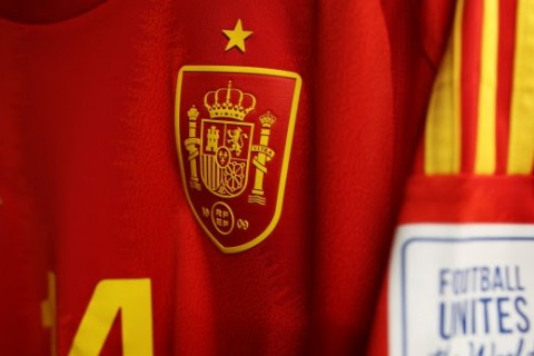 A Espanha termina 2025 no topo do Ranking Mundial Masculino da FIFA/Coca-Cola; a Jordânia sobe na classificação.