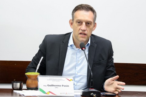 “O Brasil e o Rio Grande do Sul precisam crescer, e para isso, precisamos das pessoas trabalhando”, afirma deputado Guilherme Pasin