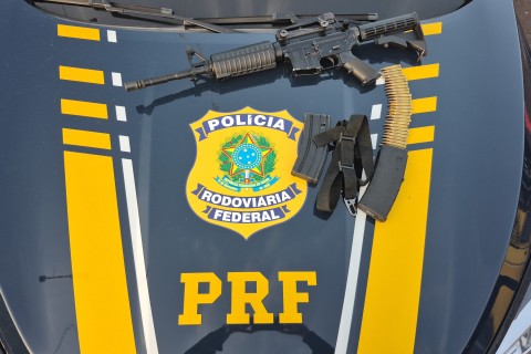 PRF prende homem com fuzil e munições em Torres