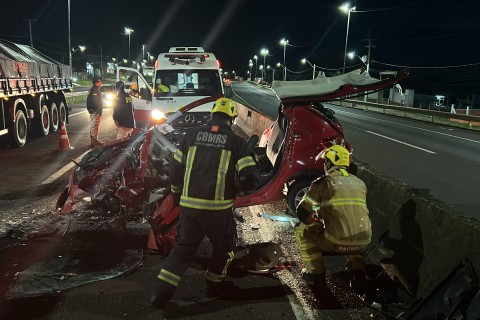 Professora de Três Cachoeiras morre após colisão frontal na BR-101