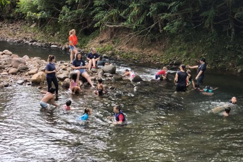 Crianças do Projeto Pequeno Cidadão vivenciam experiência de aprendizado na natureza