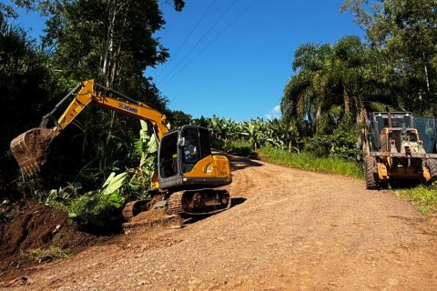 Prefeitura de Morrinhos do Sul realiza melhorias na Estrada do Chapecó
